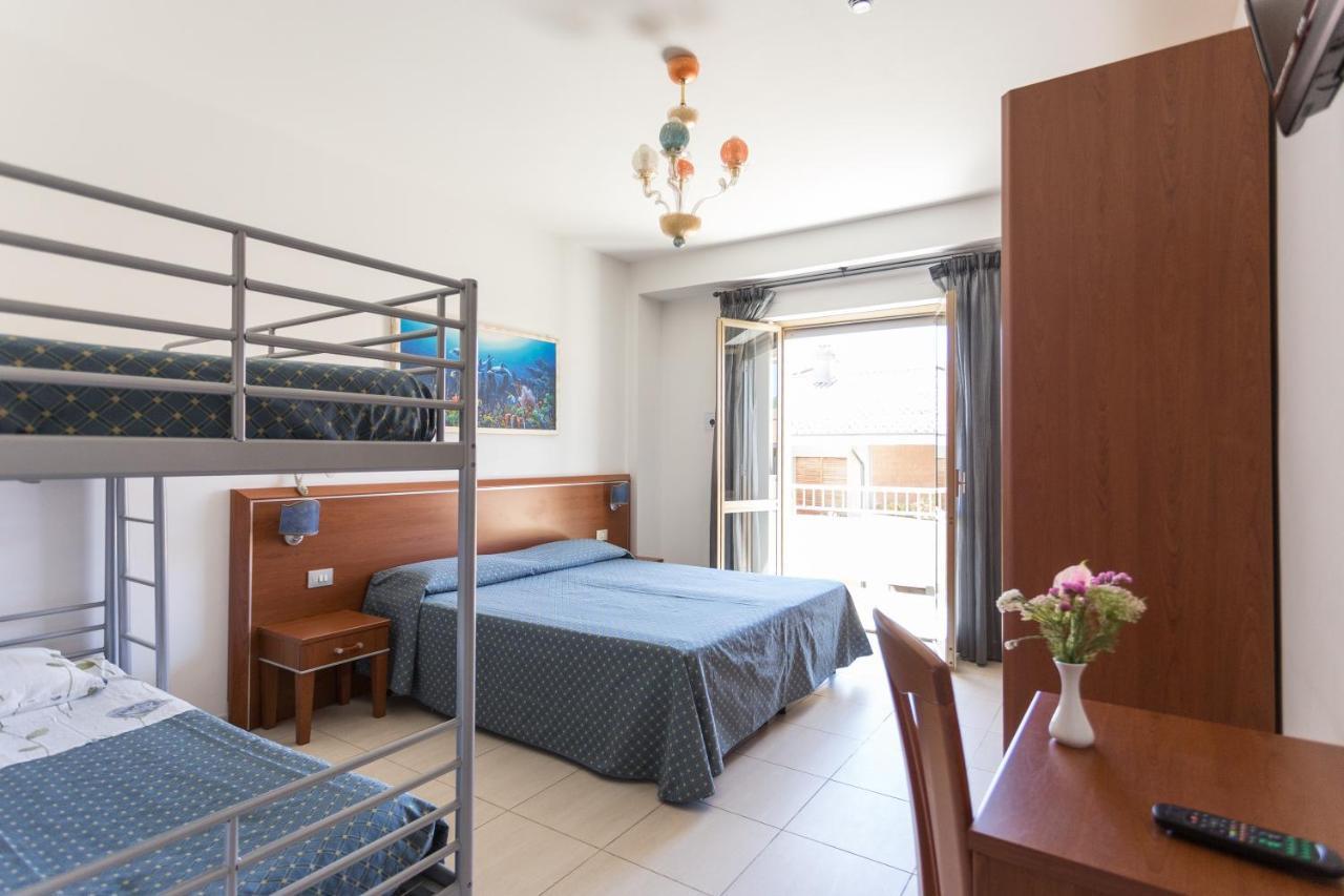 Hotel Abruzzo 피네토 외부 사진